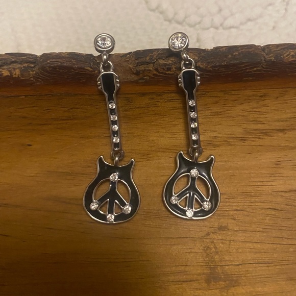 Guitar Peace Earrings - Picture 2 of 3